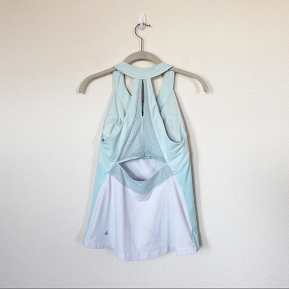 - Lululemon Athletica Blue and White Sleeveless Backless Tank Top - Picture 10 of 10